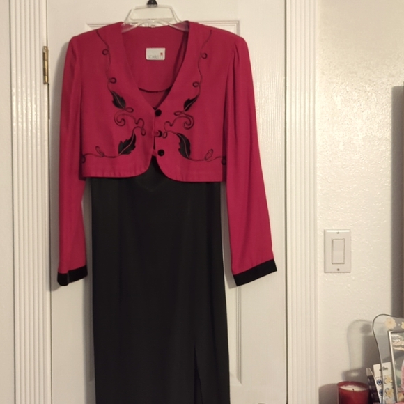 Scarlett Dresses & Skirts - Red/black dress with jacket and side slit.